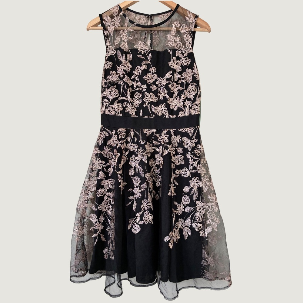 Taylor Black Rose Gold Floral Embroidered Mesh Cocktail Dress Size 6
